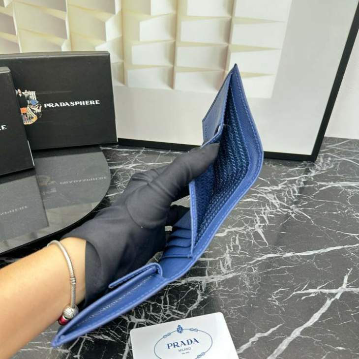 Picture of Prada Wallets _SKUfw167306986fw